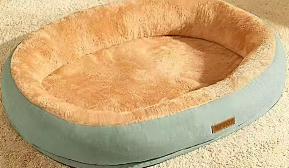 Plush Winter Pet Calming Bed